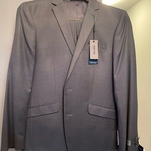 Grey Kenneth Cole suit 40 regular